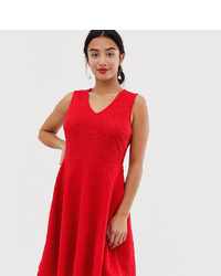 Красное платье с пышной юбкой от Y.A.S Petite