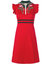 Красное платье с цветочным принтом от Gucci
