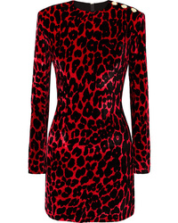 Красное платье-футляр с леопардовым принтом от Balmain