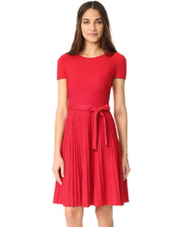 Красное платье от Salvatore Ferragamo