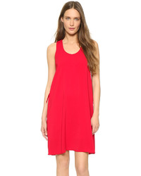 Красное свободное платье от Maison Margiela