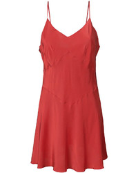 Красное шелковое платье-комбинация