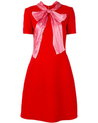 Красное шелковое платье от Gucci