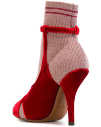Красные бархатные ботильоны от Fendi