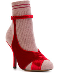 Красные бархатные ботильоны от Fendi
