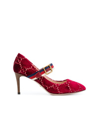 Красные бархатные туфли от Gucci