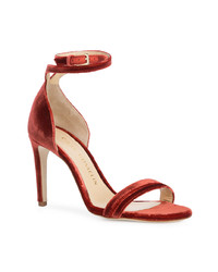 Красные босоножки на каблуке от Chloe Gosselin