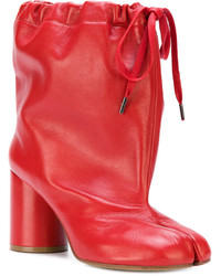 Красные ботильоны от Maison Margiela