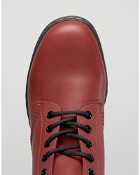 Мужские красные ботинки от Dr. Martens