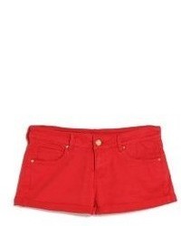 Красные джинсовые шорты