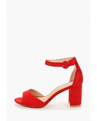 Красные замшевые босоножки на каблуке от Chiara Foscari