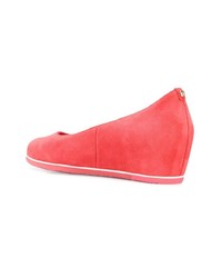 Красные замшевые туфли на танкетке от Högl