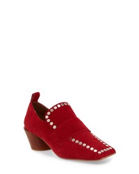 Красные замшевые туфли с шипами