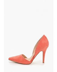 Красные замшевые туфли от Chiara Foscari