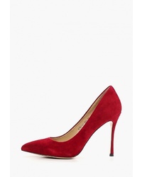 Красные замшевые туфли от Dolce Vita