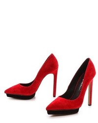 Красные замшевые туфли от Jeffrey Campbell