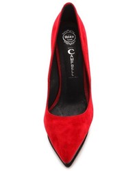 Красные замшевые туфли от Jeffrey Campbell