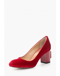 Красные замшевые туфли от Hestrend