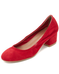 Красные замшевые туфли от Jeffrey Campbell