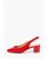 Красные замшевые туфли от Kylie