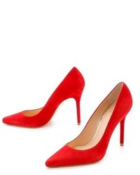 Красные замшевые туфли от Stuart Weitzman