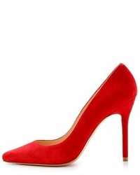 Красные замшевые туфли от Stuart Weitzman