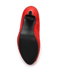 Красные замшевые туфли от Queen Vivi