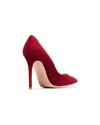 Красные замшевые туфли от Gianvito Rossi