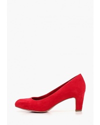 Красные замшевые туфли от Tamaris