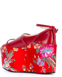 Красные кожаные балетки от Gucci