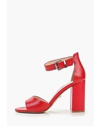Красные кожаные босоножки на каблуке от Laura Valorosa