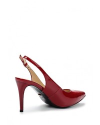 Красные кожаные босоножки на каблуке от Vitacci
