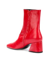 Красные кожаные ботильоны от Dorateymur