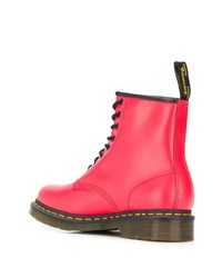 Женские красные кожаные ботинки на шнуровке от Dr. Martens