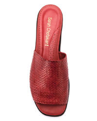 Красные кожаные сабо от Sarah Chofakian