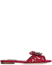 Красные кожаные сандалии на плоской подошве от Dolce & Gabbana