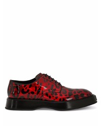 Красные кожаные туфли дерби с принтом от Dolce & Gabbana