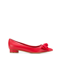 Красные кожаные туфли от Salvatore Ferragamo