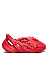 Мужские красные кроссовки от adidas YEEZY