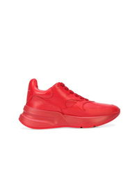 Женские красные кроссовки от Alexander McQueen