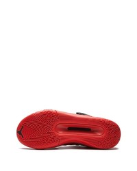 Мужские красные кроссовки от Jordan