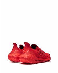 Мужские красные кроссовки от adidas