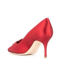 Красные сатиновые туфли с украшением от Manolo Blahnik