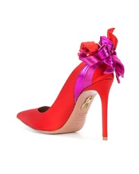 Красные сатиновые туфли с украшением от Aquazzura