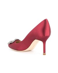 Красные сатиновые туфли с украшением от Manolo Blahnik