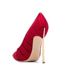 Красные сатиновые туфли от Casadei