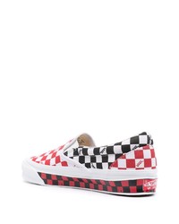 Мужские красные слипоны в клетку от Vans