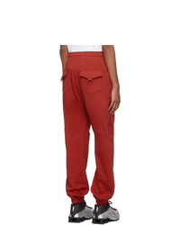 Мужские красные спортивные штаны от Pyer Moss