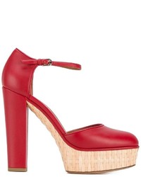 Красные туфли от Valentino Garavani