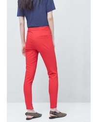 Красные узкие брюки от Mango